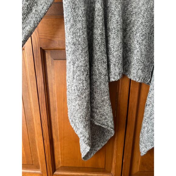 Abercrombie & Fitch Kids Open Front Wrap Sweater Handkerchief Hem Gray Size L - Picture 3 of 5